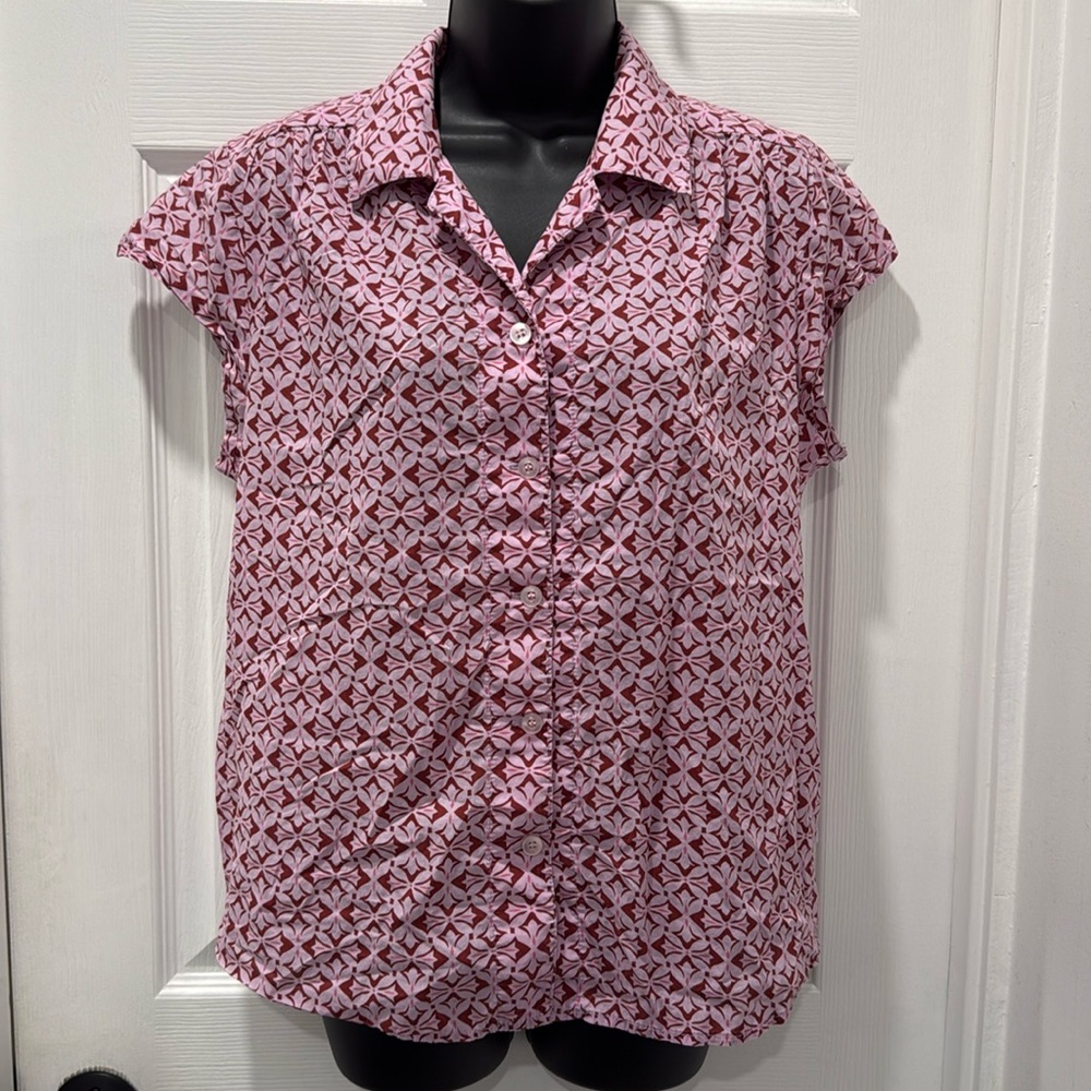 The Cat’s Pajamas Short Sleeve Button Down Top